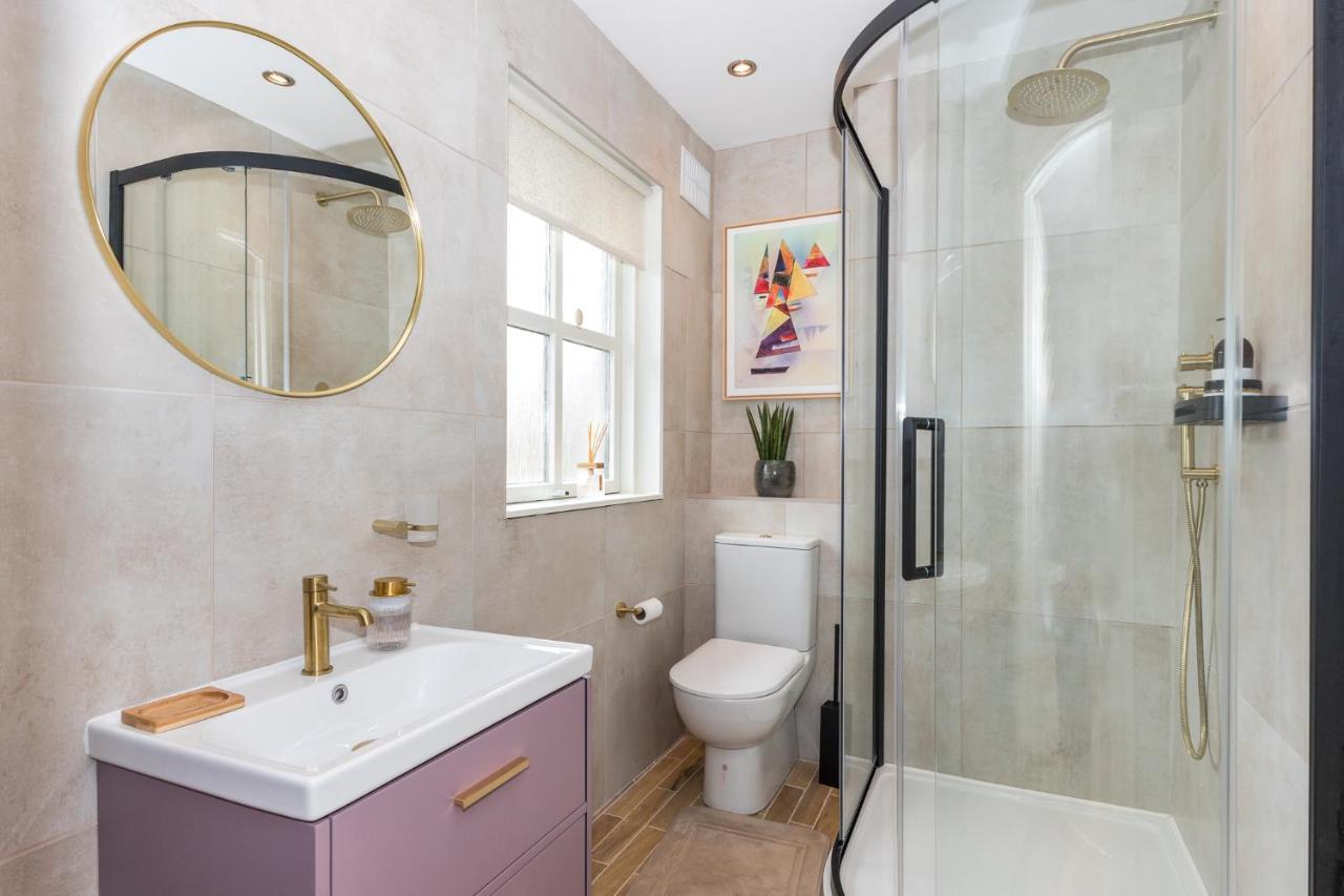Вилла Fashionable Chic Townhouse In D4 Дублин Экстерьер фото