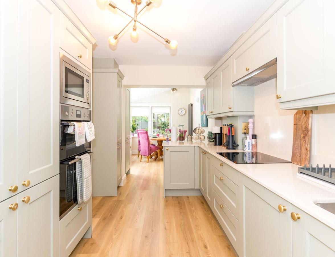 Вилла Fashionable Chic Townhouse In D4 Дублин Экстерьер фото