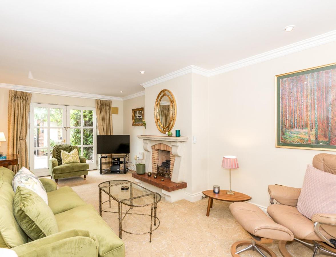 Вилла Fashionable Chic Townhouse In D4 Дублин Экстерьер фото